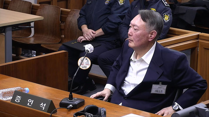 체포방해 1심 징역 5년에…尹측 "정치화된 판결, 당연히 항소"