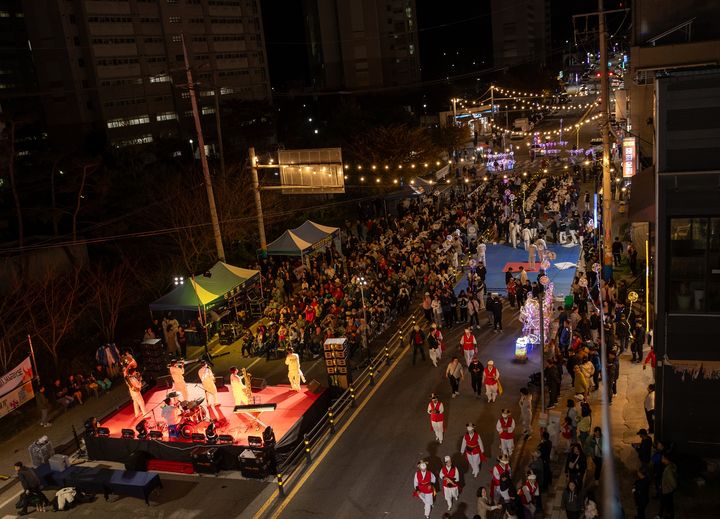 [영암=뉴시스]2024년 삼호 달빛축제. (사진=영암군 제공) 2025.11.20. photo@newsis.com *재판매 및 DB 금지