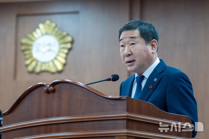 [증평=뉴시스] 20일 시정연설하는 이재영 증평군수 (사진= 증평군 제공) 2025.11.20. photo@newsis.com *재판매 및 DB 금지