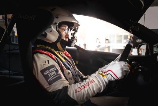 [뉴시스] SK ZIC 유나이티드 공식 소셜미디어(SNS)에는 황용섭은 지난 9일 용인 에버랜드 스피드웨이에서 열린 시즌 최종전에서 우승하며 챔피언 타이틀을 확정 지었다는 소식이 올라왔다. (사진 = ZIC 유나이티드 인스타그램 캡처) 2025.11.20. *재판매 및 DB 금지