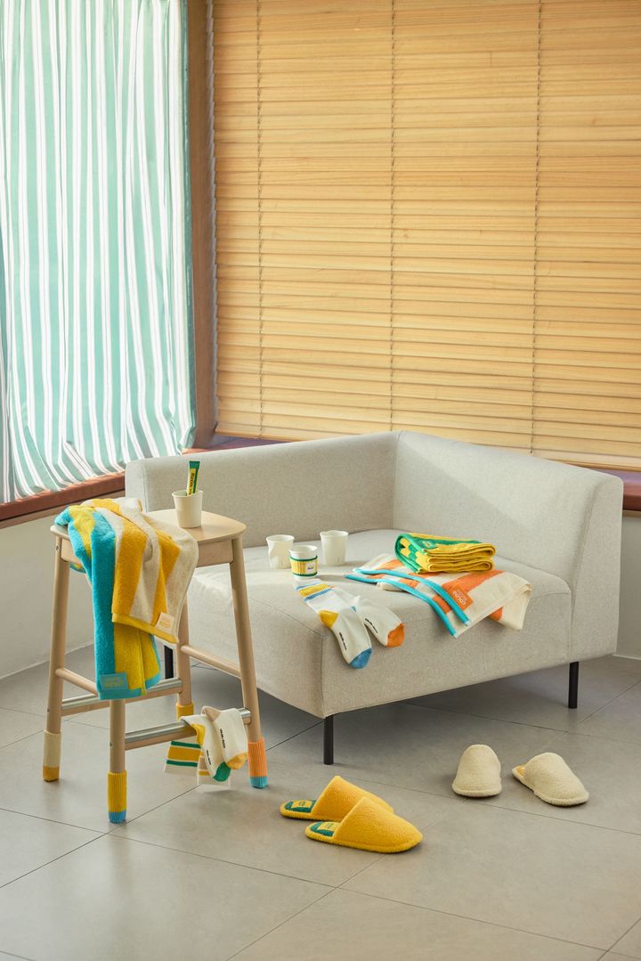 [서울=뉴시스] 컬러 오브 맥심 한정판 패키지 이미지.(사진=동서식품 제공) *재판매 및 DB 금지