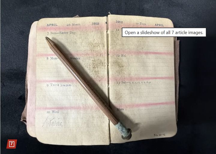 [뉴시스] 1912년 어니스트 톰린의 붉은 가죽 일기장과 연필, 4월7일부터 13일까지 펼쳐져 있으며, 4월10일에 '타이타닉'이라고 쓰여 있다. (사진출처: 뉴욕포스트 캡처) 2025.11.20.