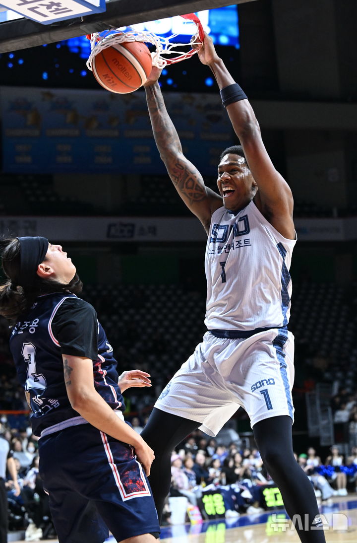 [서울=뉴시스]프로농구 고양 소노의 네이던 나이트. (사진=KBL 제공) 2025.11.20. 