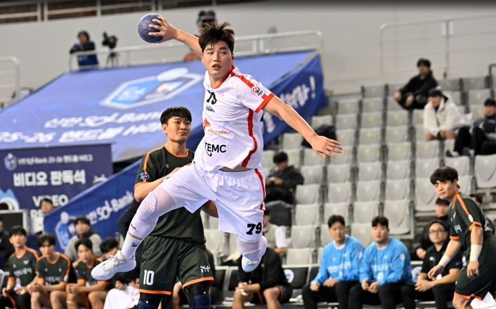 [서울=뉴시스]핸드볼 SK 호크스의 박세웅. (사진=대한핸드볼연맹 제공) 2025.11.20. *재판매 및 DB 금지
