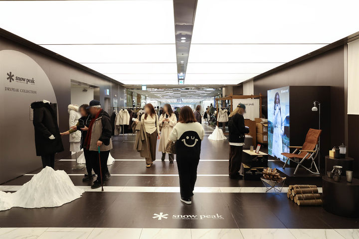 [서울=뉴시스] 신세계백화점 스노우피크 매장 (사진=신세계백화점 제공) *재판매 및 DB 금지