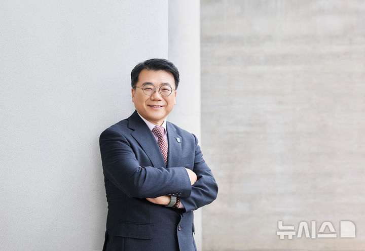 [김해=뉴시스]인제대 전민현 총장. 뉴시스DB. photo@newsis.com