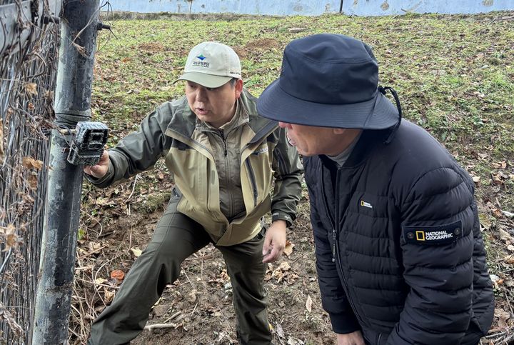 청남대 야생동물 관찰 카메라 설치 모습.(사진=청남대관리사업소 제공) *재판매 및 DB 금지