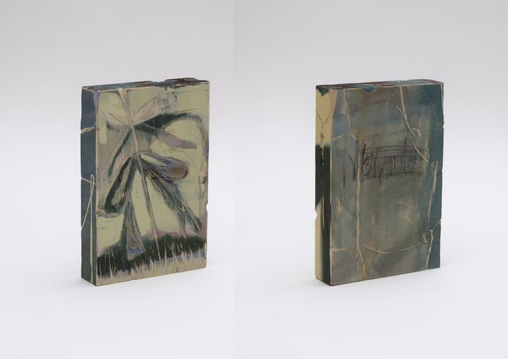 무거운 언어들의 책 #7, 나무블럭에 조각 후 아크릴, 유채, 20.5x5x30.5cm *재판매 및 DB 금지