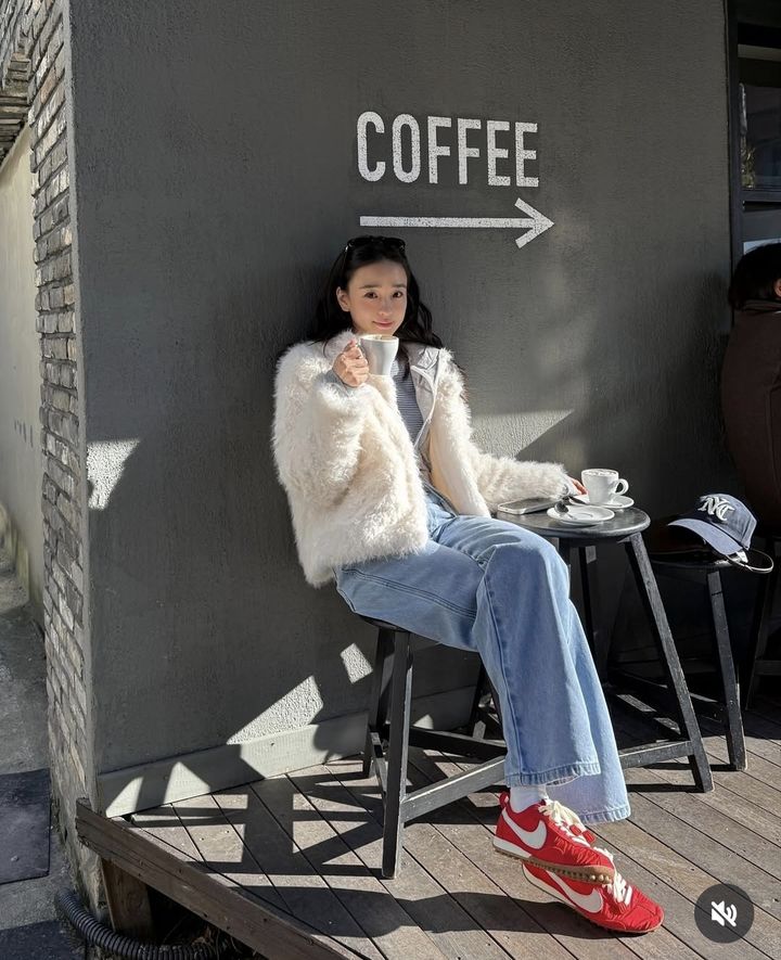 [서울=뉴시스] 손연재. (사진=손연재 인스타그램 캡처) 2025.11.21. photo@newsis.com *재판매 및 DB 금지