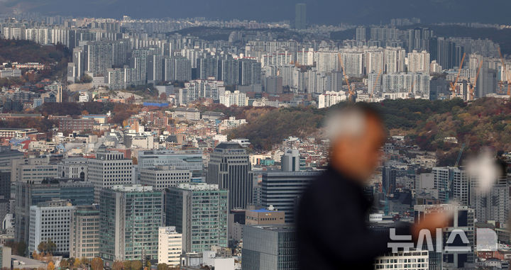 [서울=뉴시스] 김선웅 기자 = 서울 도심 아파트 단지의 모습. 2025.11.21. mangusta@newsis.com