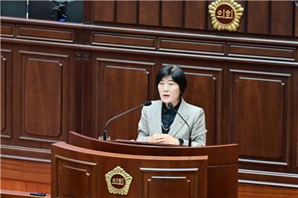 [부산=뉴시스] 배영숙 부산시의원. (사진=부산시의회 제공) 2025.11.22. photo@newsis.com *재판매 및 DB 금지