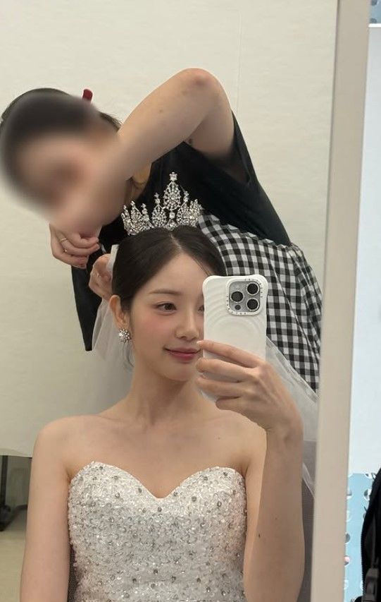 [서울=뉴시스] 윤채경. (사진=윤채경 인스타그램 캡처) 2025.11.22. photo@newsis.com  *재판매 및 DB 금지