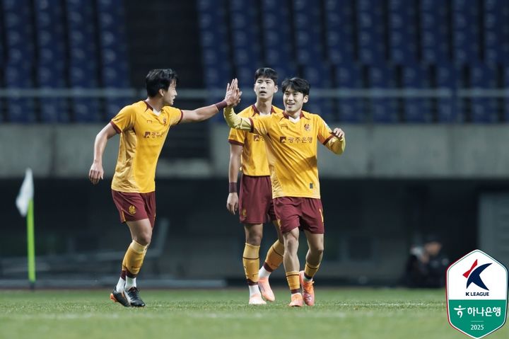 [서울=뉴시스] 프로축구 K리그1 광주FC의 최경록. (사진=한국프로축구연맹 제공) *재판매 및 DB 금지