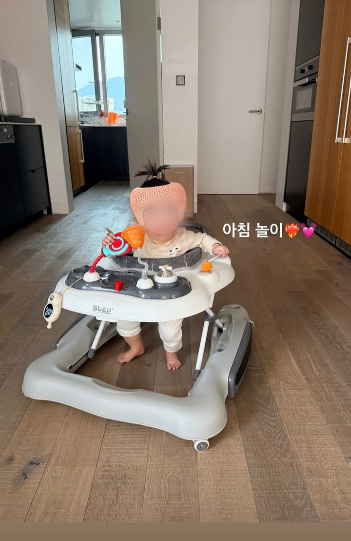 [서울=뉴시스] 배우 겸 가수 손담비가 딸 이해이 양의 일상을 공개했다. (사진=손담비 인스타그램 캡처) 2025.11.23. photo@newsis.com *재판매 및 DB 금지