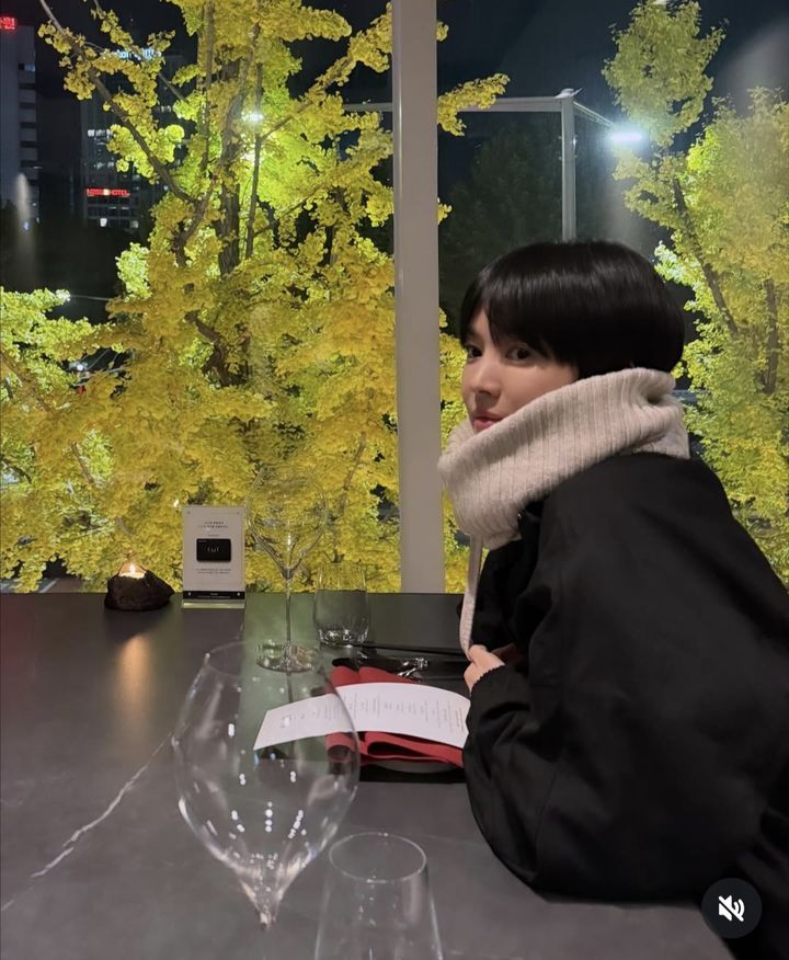 [서울=뉴시스] 송혜교. (사진=송혜교 인스타그램 캡처) 2025.11.24. photo@newsis.com *재판매 및 DB 금지