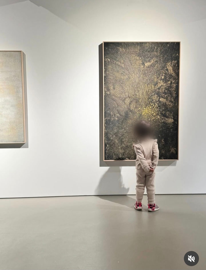 [서울=뉴시스] 배우 이하늬가 딸과의 근황을 밝혔다. (사진=이하늬 인스타그램 캡처) 2025.11.24. photo@newsis.com *재판매 및 DB 금지