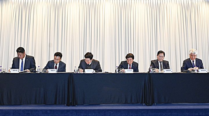 [원주=뉴시스] 강원 남부 6개 시군 원주(횡성)공항 국제화 공동건의문 채택. (사진=원주시 제공) 2025.11.24. photo@newsis.com&nbsp; *재판매 및 DB 금지