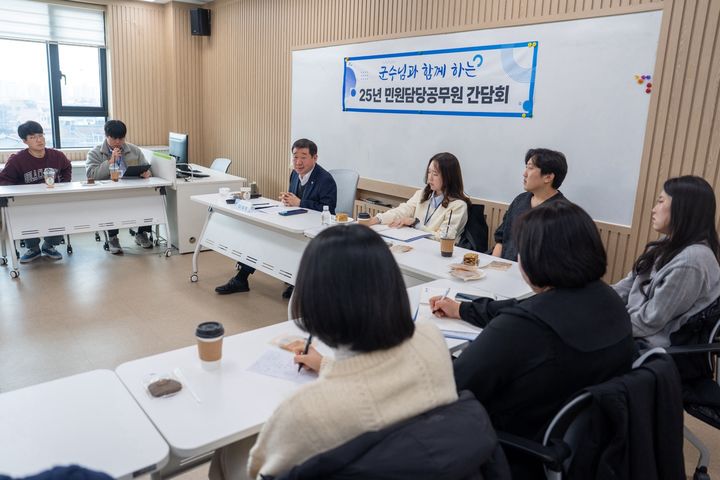 [증평소식]이재영 군수, 민원 담당자 격려 간담회 등