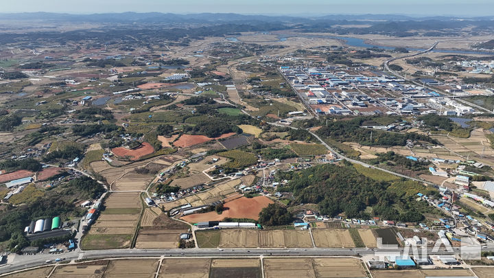 [나주=뉴시스] 1조2000억원 규모의 인공태양(핵융합) 연구시설 1순위 후보지로 선정된 나주 왕곡면 에너지국가산업단지 조성 부지 일대. (사진=뉴시스DB)