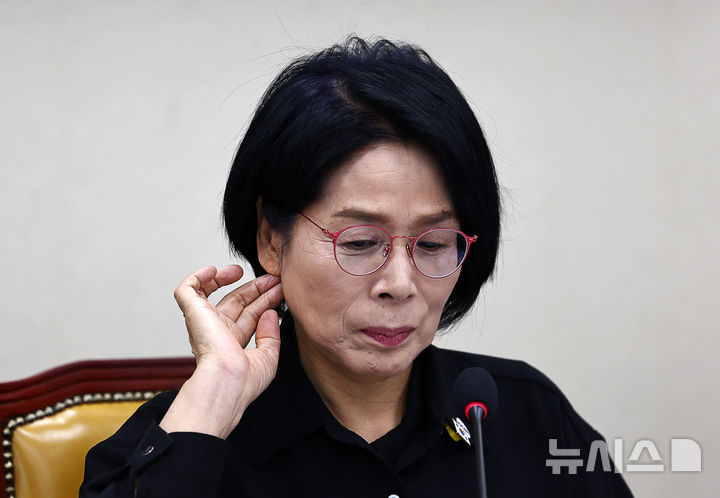 경찰, '최민희 딸 축의금 의혹' 강제수사…최 "사랑재 예약 규정 따라"(종합)