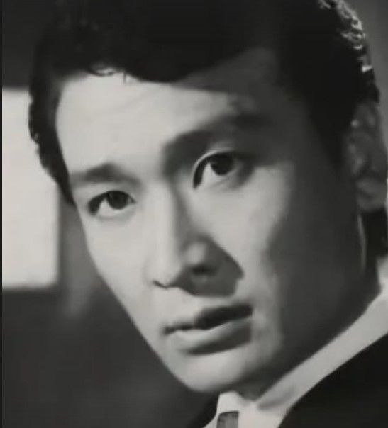 [서울=뉴시스] 청년기 시절 이순재의 모습. (사진=엄정화 인스타그램 캡처) 2025.11.25. photo@newsis.com  *재판매 및 DB 금지