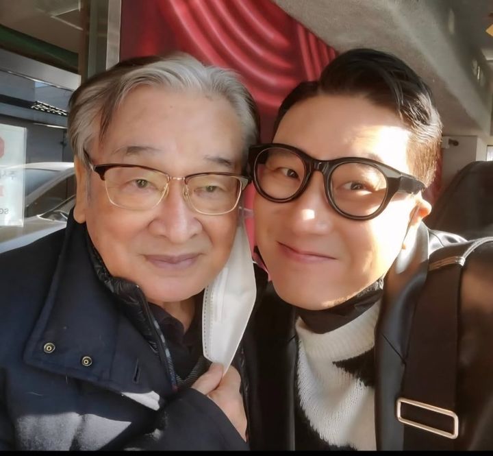 [서울=뉴시스] 이순재, 이상민. (사진=이상민 인스타그램 캡처) 2025.11.25. photo@newsis.com  *재판매 및 DB 금지