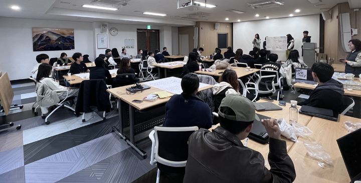 [합천=뉴시스] 가야산생태탐방원 '보호지역 아카데미' 운영. (사진=가야산국립공원 제공) 2025.11.25. photo@newsis.com *재판매 및 DB 금지