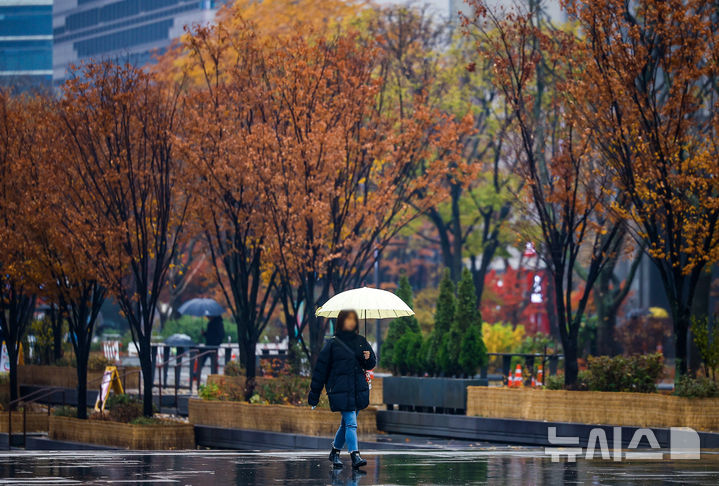 전북 흐리고 비나 눈…낮 8~12도 '강풍·풍랑특보'