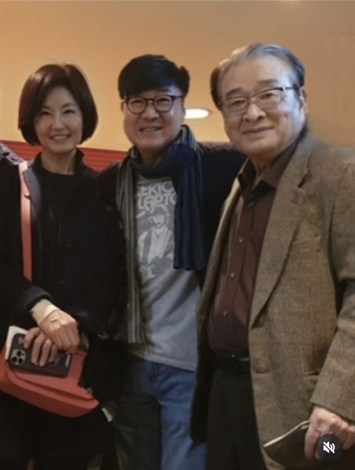 [서울=뉴시스] 김연주(왼쪽부터), 임백천, 이순재. (사진=김연주 인스타그램 캡처) 2025.11.26. photo@newsis.com *재판매 및 DB 금지