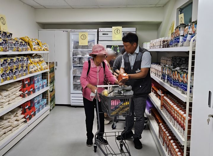 "배고픔 해결로 희망 얻어"…'그냥드림' 3.6만명에게 온기