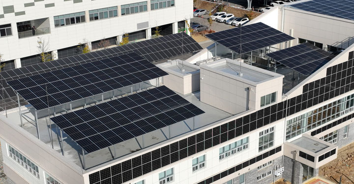 [목포=뉴시스]국립호남권생물자원관 태양광 설비. (사진=국립호남권생물자원관 제공) 2025.11.26. photo@newsis.com *재판매 및 DB 금지