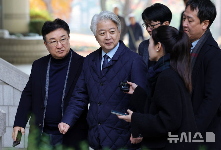 노웅래, '불법 자금 수수 혐의' 1심 무죄…法 "위법 수집 증거"