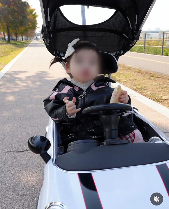 [서울=뉴시스] 박수홍이 딸과의 근황을 공개했다. (사진=박수홍 인스타그램 캡처) 2025.11.27. photo@newsis.com *재판매 및 DB 금지