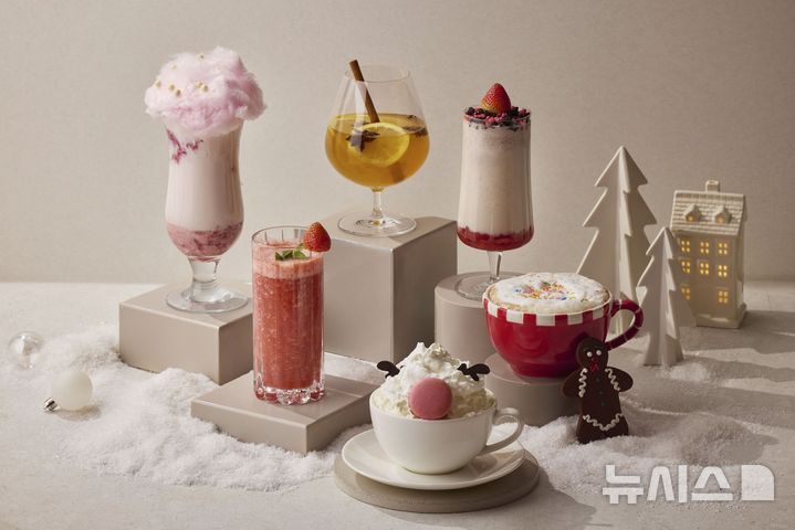 [서울=뉴시스] 페어몬트 앰배서더 서울 호텔의 윈터 글로우 음료 메뉴들. photo@newsis.com