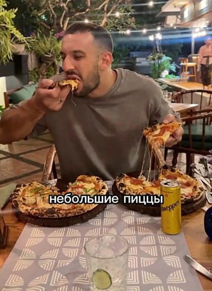 [뉴시스] 러시아 피트니스 트레이너가 자신의 체중 감량 프로그램을 홍보하기 위해 극단적인 체중 증가와 감량 실험에 나섰다가 심장마비로 사망했다. (사진='더 선' 갈무리) *재판매 및 DB금지 *재판매 및 DB 금지