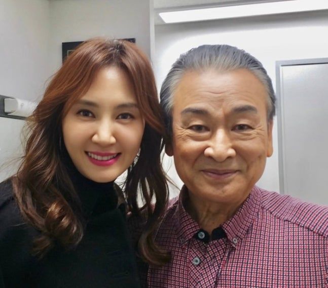 [서울=뉴시스] 배우 채시라, 고(故) 이순재. (사진=채시라 인스타그램) 2025.11.27. photo@newsis.com *재판매 및 DB 금지