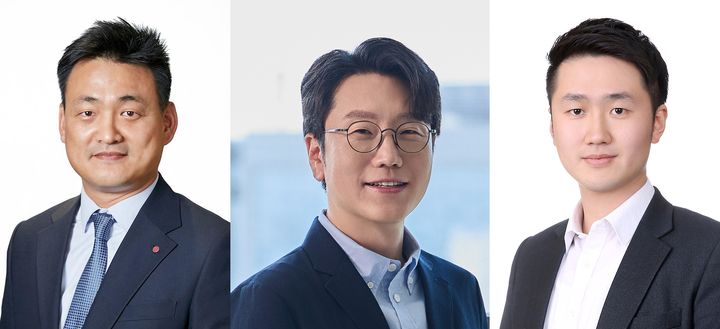 [서울=뉴시스]LG CNS AI클라우드사업부장 김태훈 부사장, LG AI연구원 공동 연구원장 임우형 전무, LG CNS 클라우드데이터센터사업담당 조헌혁 상무. (사진 = LG) 2025.11.27. photo@newsis.com *재판매 및 DB 금지