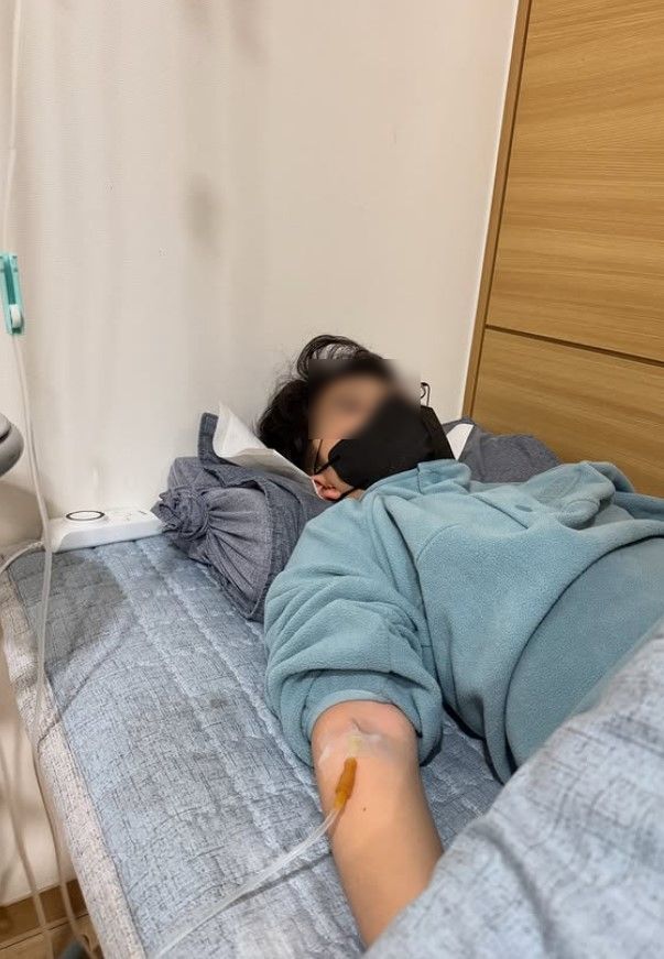 [서울=뉴시스] 강원래 아들의 모습. (사진=김송 인스타그램 캡처) 2025.11.28. photo@newsis.com&nbsp; *재판매 및 DB 금지