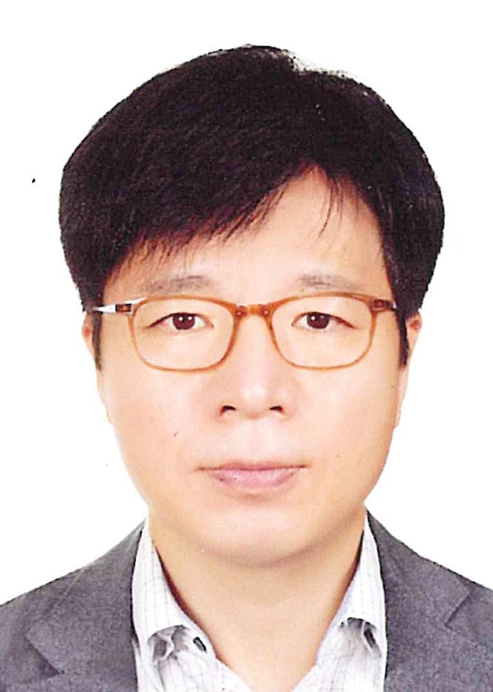 충북교육청 개방형 직위 감사관에 선정된 엄진섭씨. *재판매 및 DB 금지