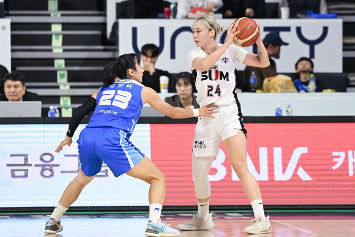 [서울=뉴시스] 여자프로농구 부산 BNK의 김소니아. (사진=WKBL 제공) *재판매 및 DB 금지