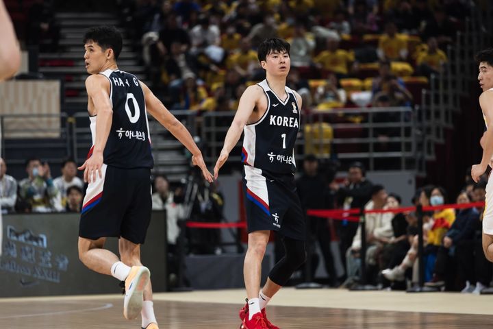 [서울=뉴시스] 한국 남자 농구 대표팀의 이현중. (사진=FIBA 공식 홈페이지 캡처) *재판매 및 DB 금지