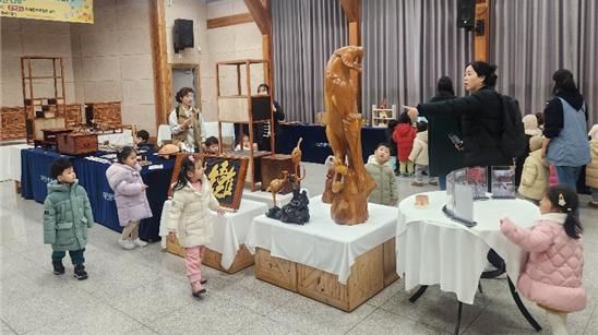 [대전=뉴시스]내달 5~16일까지 대전목재문화체험장에서 국산목재 작품전시회가 열린다. 2025. 11. 29 photo@newsis.com *재판매 및 DB 금지