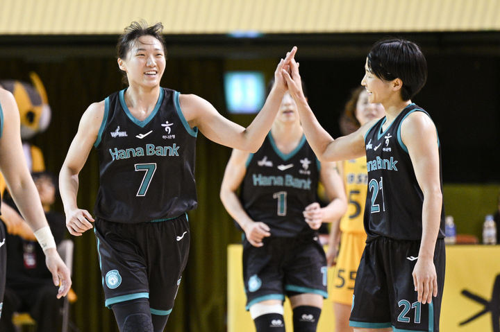 [서울=뉴시스] 여자프로농구 부천 하나은행의 이이지마 사키. (사진=WKBL 제공) *재판매 및 DB 금지