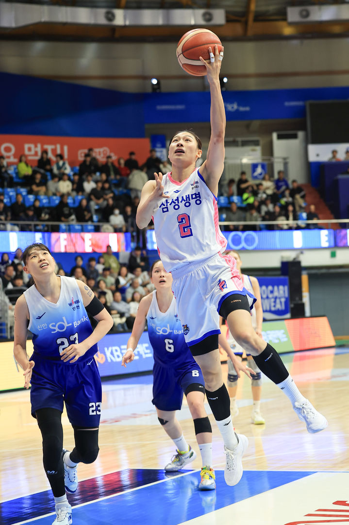 [서울=뉴시스] 여자프로농구 용인 삼성생명의 이해란. (사진=WKBL 제공) *재판매 및 DB 금지