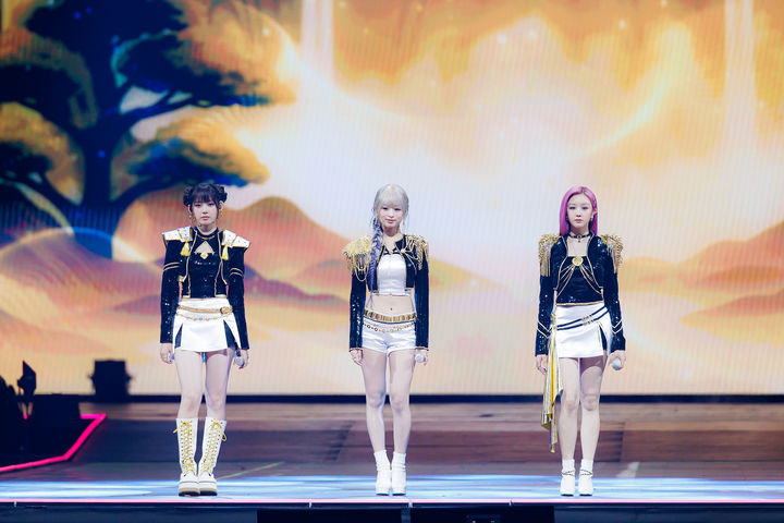 [서울=뉴시스] '마마 어워즈' 베이비 몬스터 파리타, 아현, 로라. (사진 = CJ ENM 제공) 2025.11.29. photo@newsis.com *재판매 및 DB 금지