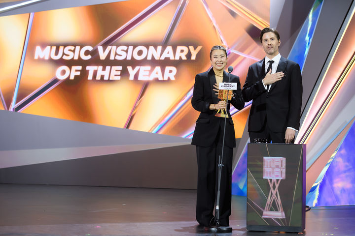 [서울=뉴시스] '마마 어워즈' 메기 강 감독, 크리스 애펄헌즈 감독. (사진 = CJ ENM 제공) 2025.11.30. photo@newsis.com *재판매 및 DB 금지