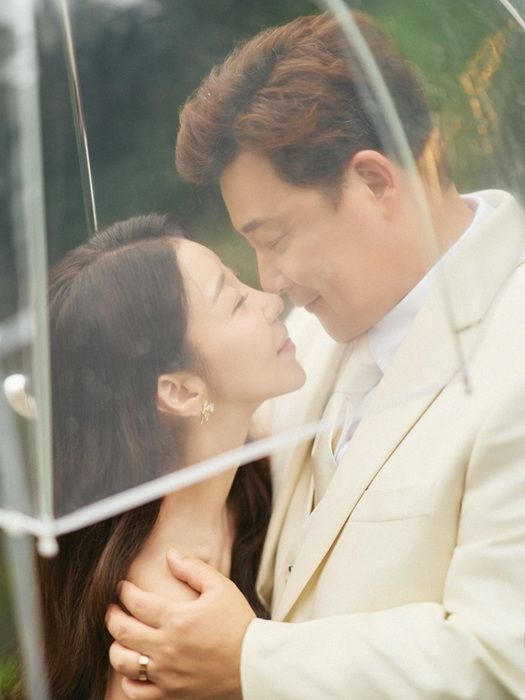 [서울=뉴시스] 개그맨 윤정수(53)와 필라테스 강사 원진서(41·개명 전 원자현)가 30일 웨딩마치를 올린다. (사진=원진서 인스타그램) 2025.11.30. photo@newsis.com  *재판매 및 DB 금지