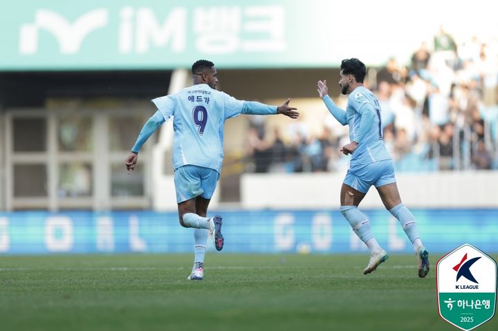 [서울=뉴시스]대구 세징야와 에드가(왼쪽). (사진=한국프로축구연맹 제공)