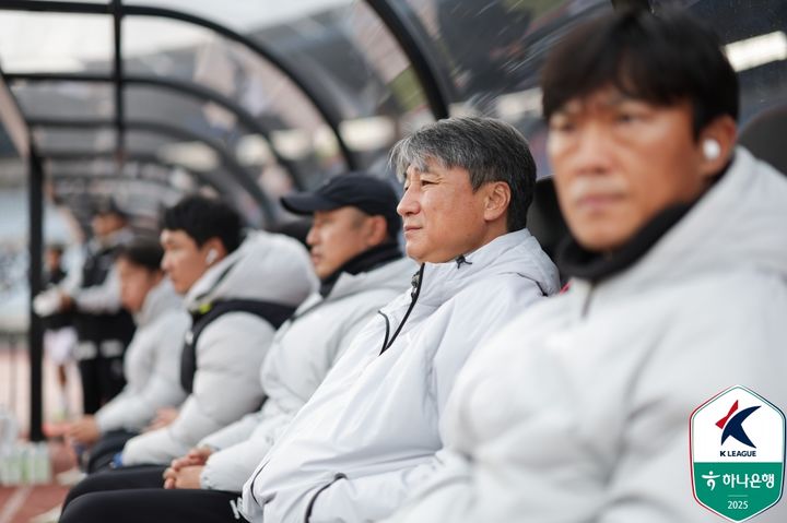 [서울=뉴시스] 프로축구 K리그2 성남FC의 전경준 감독. (사진=한국프로축구연맹 제공) *재판매 및 DB 금지