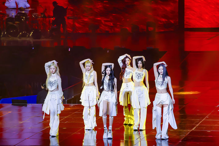 [인천=뉴시스] 엔믹스(NMIXX) 인천 공연. (사진 = JYP엔터테인먼트 제공) 2025.11.30. photo@newsis.com *재판매 및 DB 금지